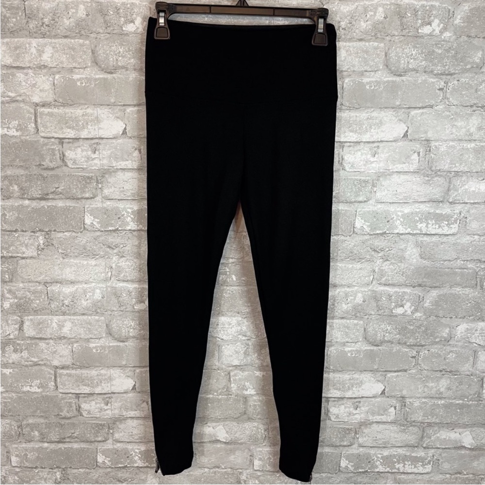 Lysse Black Zipper Back Hem Leggings